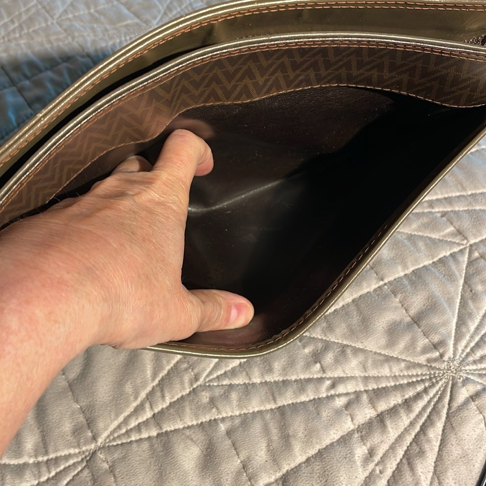 Valentino Clutch - Picture 12 of 17